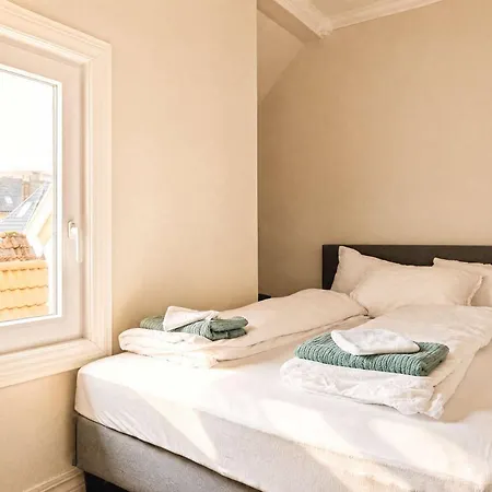 3ap15 - 4br Center *